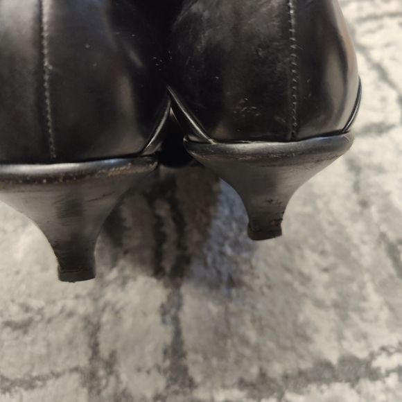 Prada Leather Ankle Boots Chelsea Bootie pump  kitten heels US 37.5 Black Italy - Picture 3 of 10